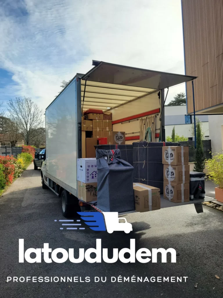 déménagement avec notre camion à Charbonnières les Bains
